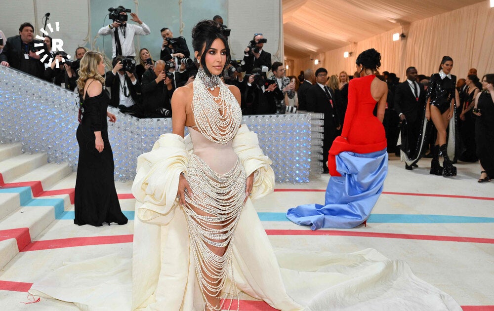 کیم کارداشیان، ئەستیرەی تەلەڤزیۆنی ریالیتی لە مێت گالا